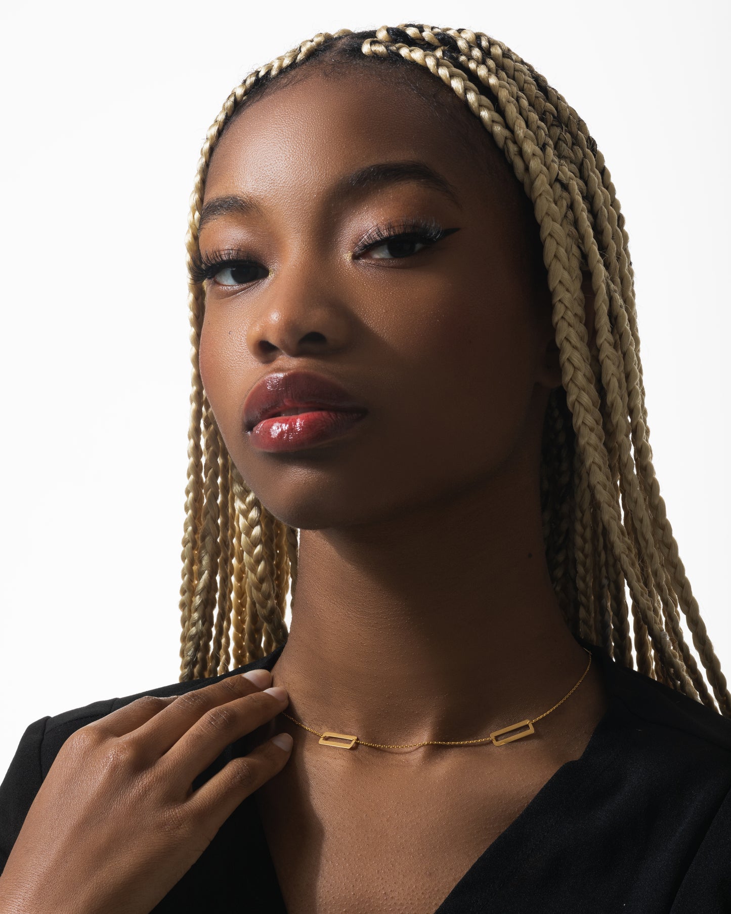 LUNA - Delicate Bar Necklace