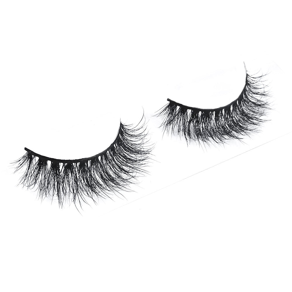 DRAMATIC LASHES